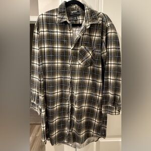 Cozy Flannel Plaid Shirt - Size Medium